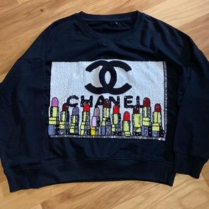 Womens medium never worn Chanel sweatshirt